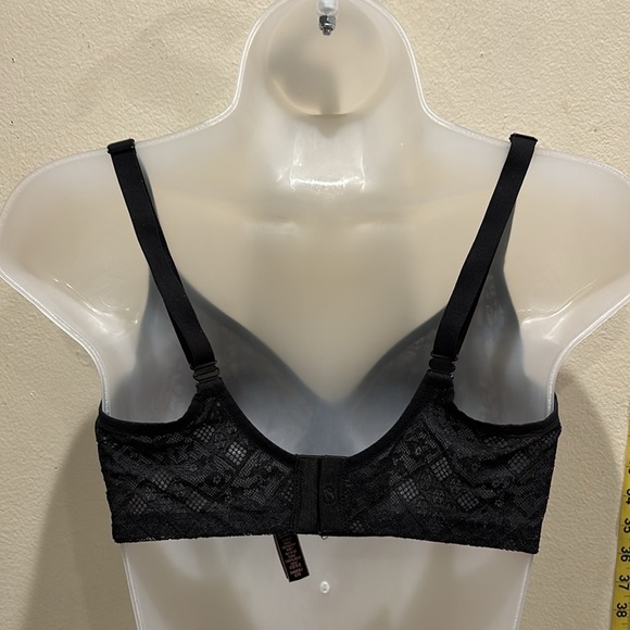 Victoria's Secret Elegant Black Lace Bra - Picture 4 of 4
